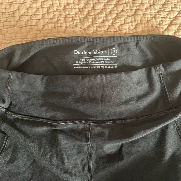 Outdoor Voices Warmup 3/4 Legging | Size Small - Picture 4 of 4